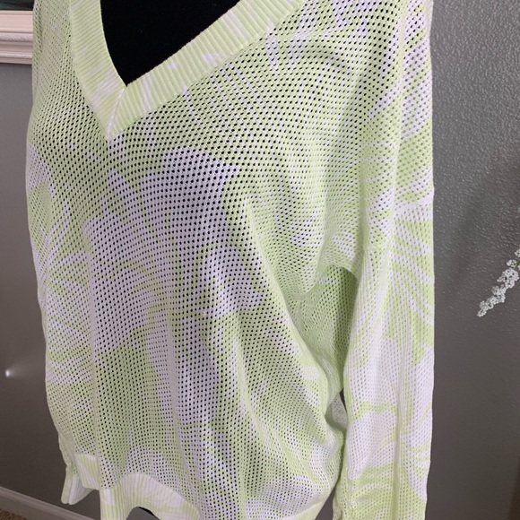 Tommy Bahama Women’s Knit Mesh Top Size S/P - Picture 10 of 17